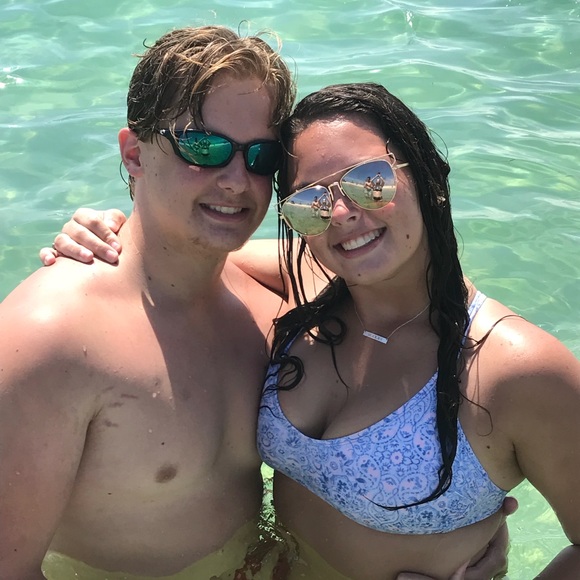 Meet your Posher, Blakelee - Picture 3 of 4